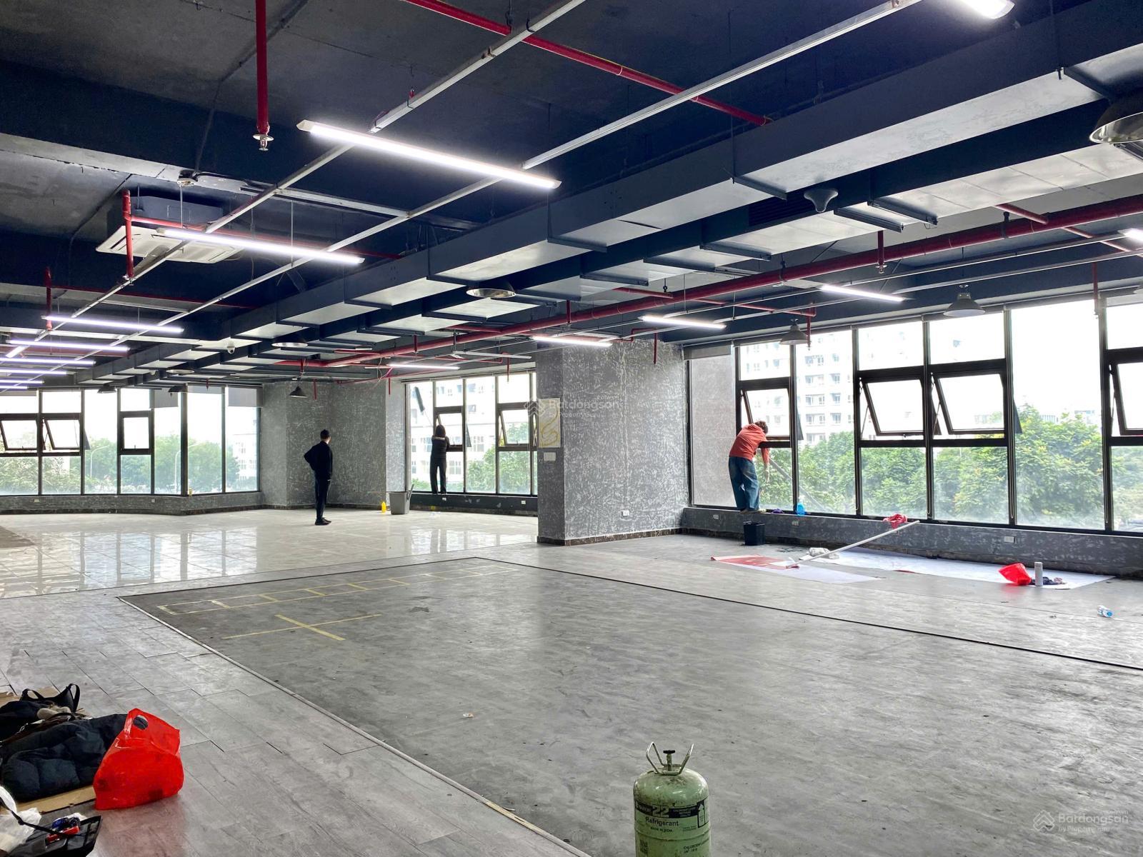 cho-thue-1000m2-san-van-phong-thang-long-tower-mac-thai-to-yen-hoa-4